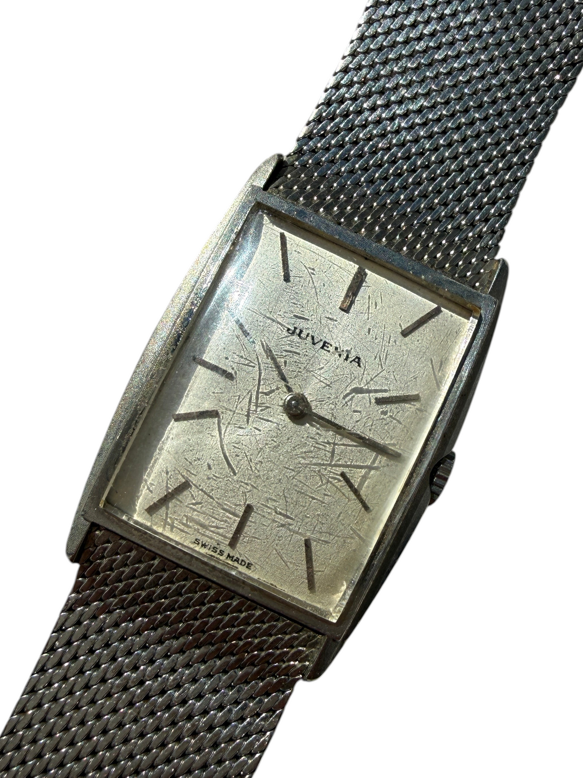 Montre vintage vinqo.store Juvenia Tank rectangulaire avec cadran texturé et bracelet en maille milanaise en acier