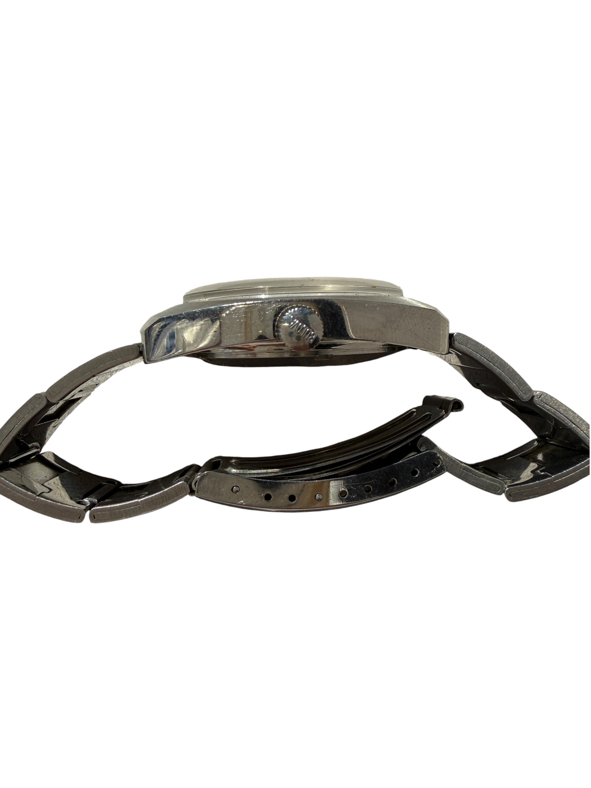 Profil de la montre automatique vinqo.store des années 1970 avec boîtier en acier et bracelet métallique