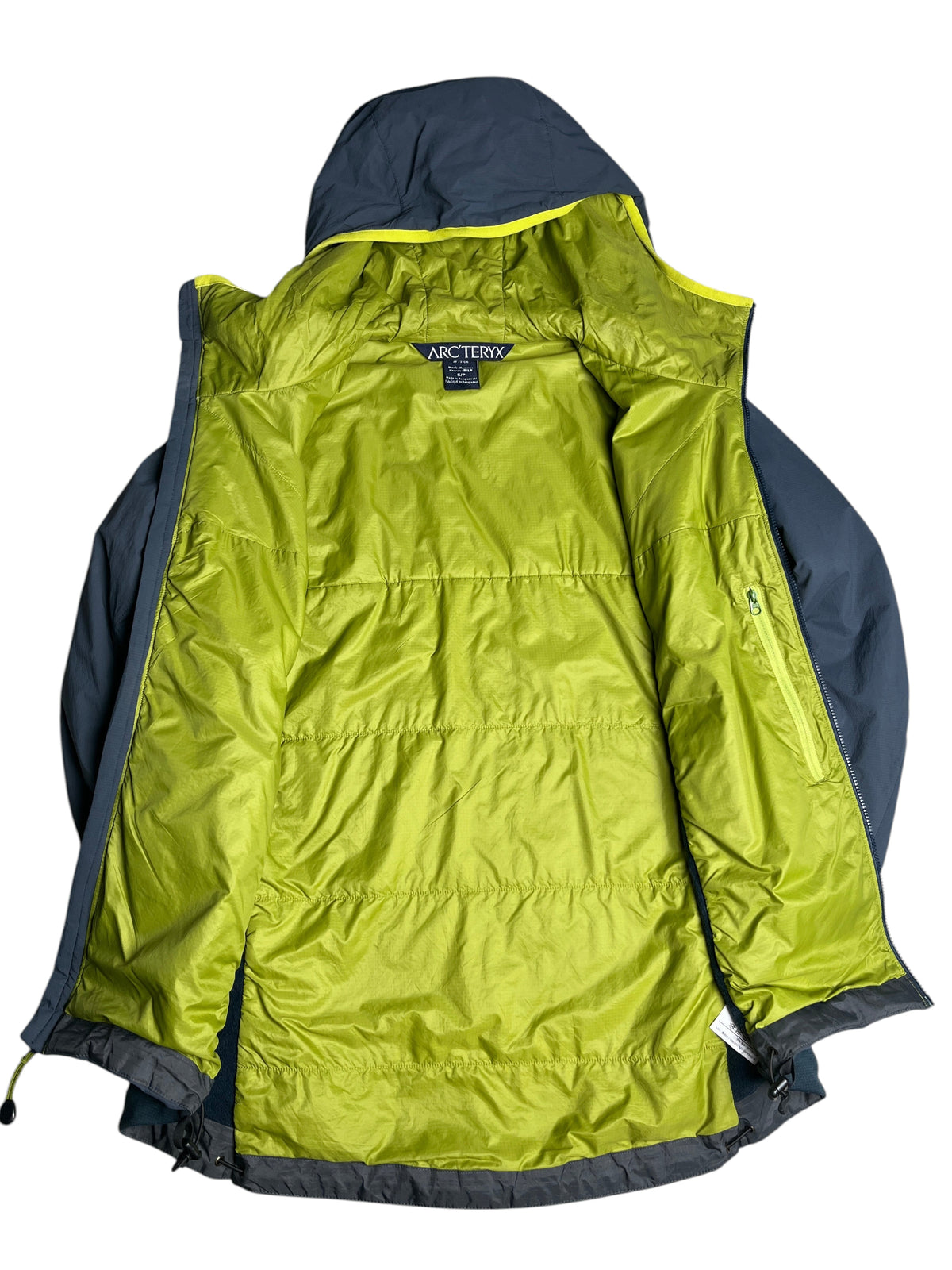 Veste technique vinqo.store Arc'teryx Atom LT bleu marine avec doublure intérieure vert citron et capuche