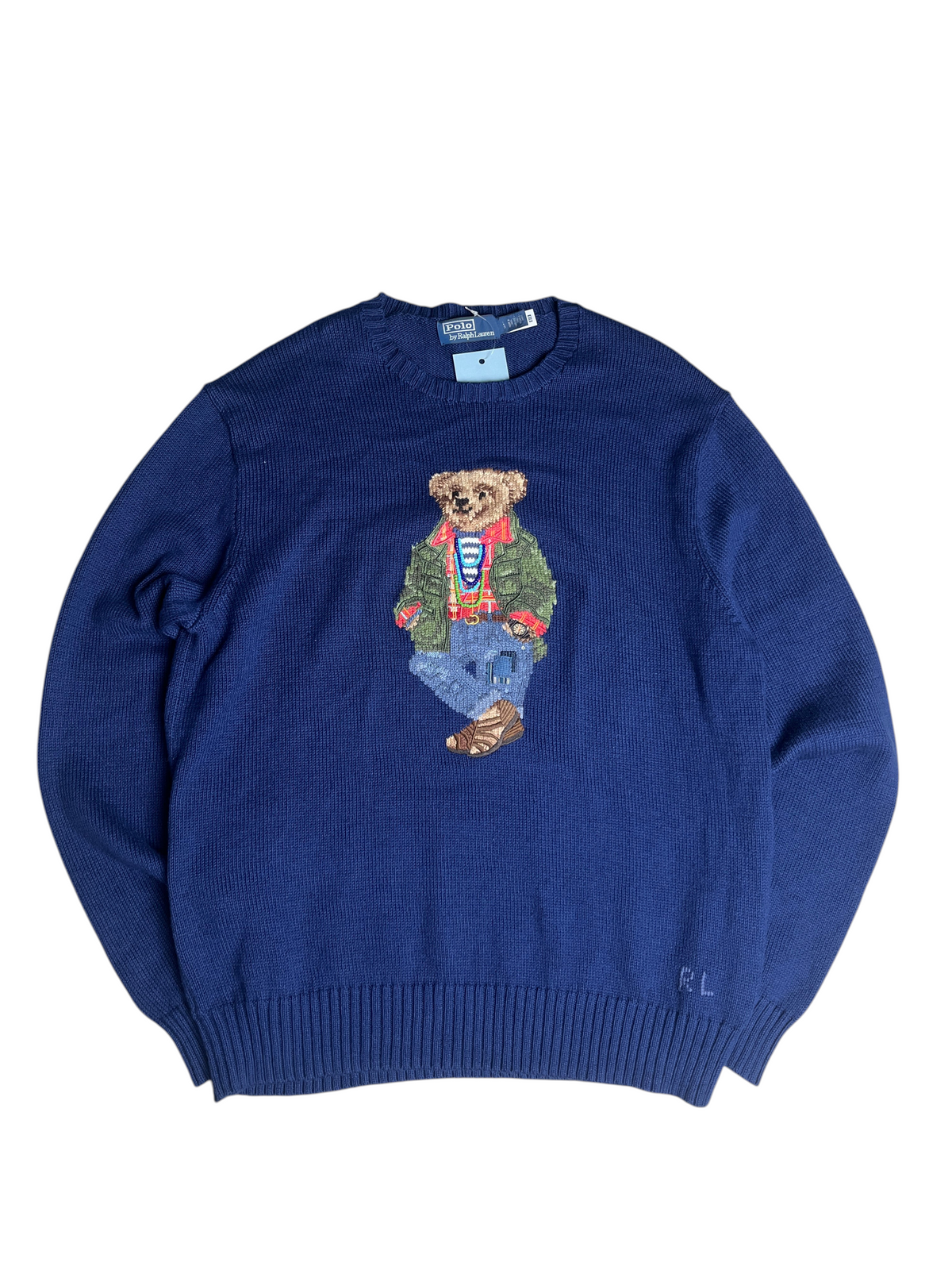 Pull bleu marine vinqo.store avec motif emblématique Polo Bear brodé sur le devant, coupe classique en maille.