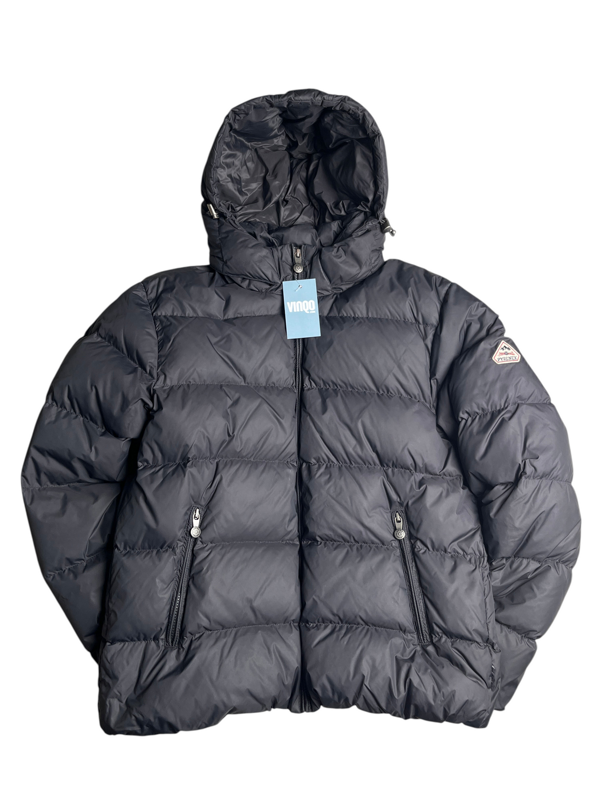 Doudoune noire à capuche Pyrenex vintage vendue par vinqo.store avec fermeture zippée et poches latérales