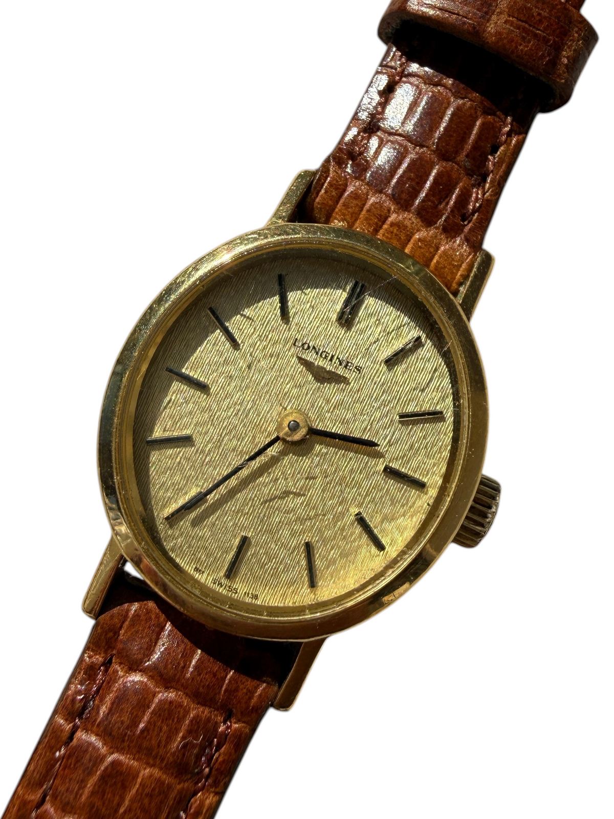 Montre femme vintage vinqo.store plaquée or avec cadran texturé et bracelet en cuir marron façon crocodile