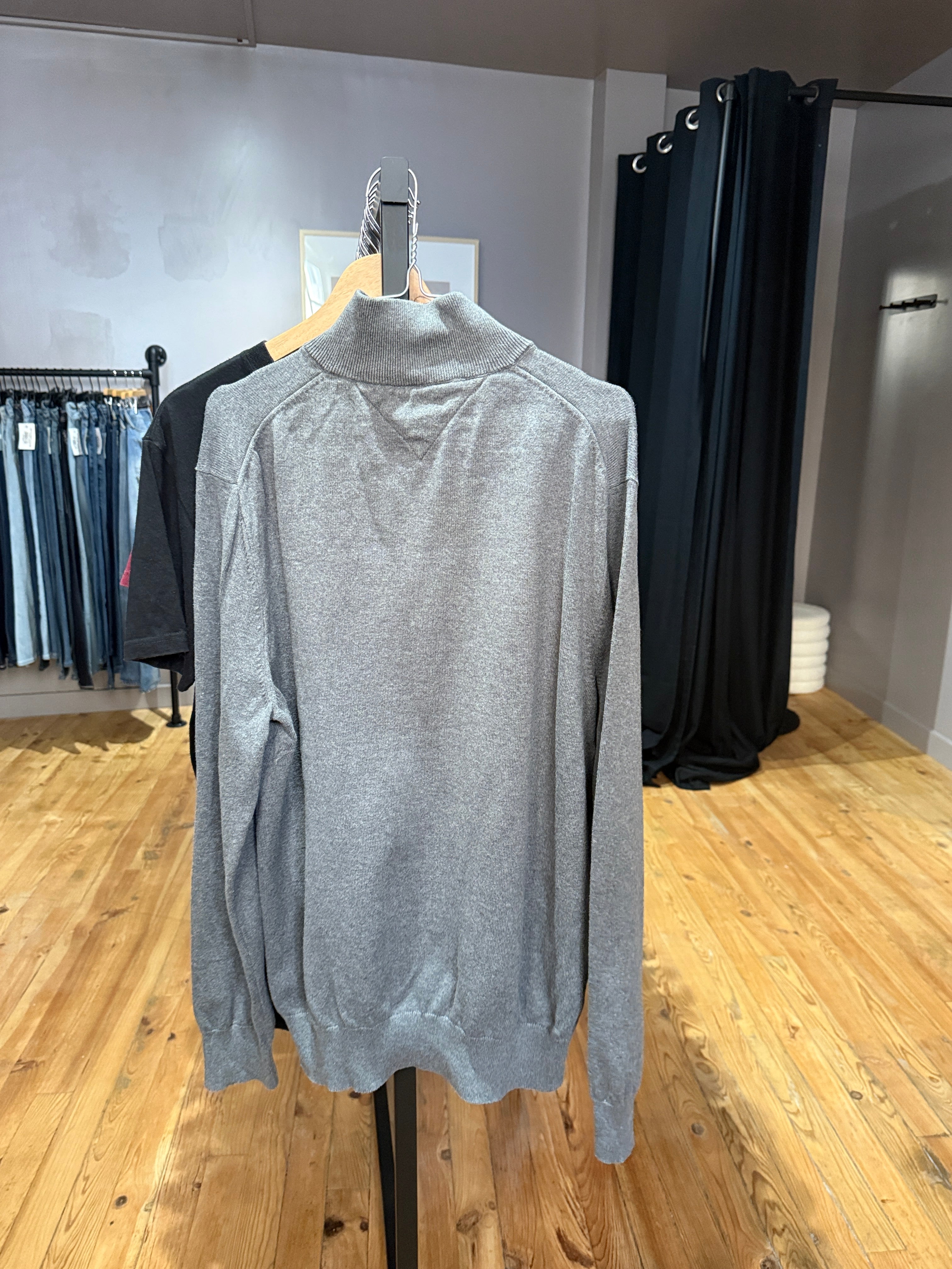 1/4 zip Tommy Hilfiger (XL)