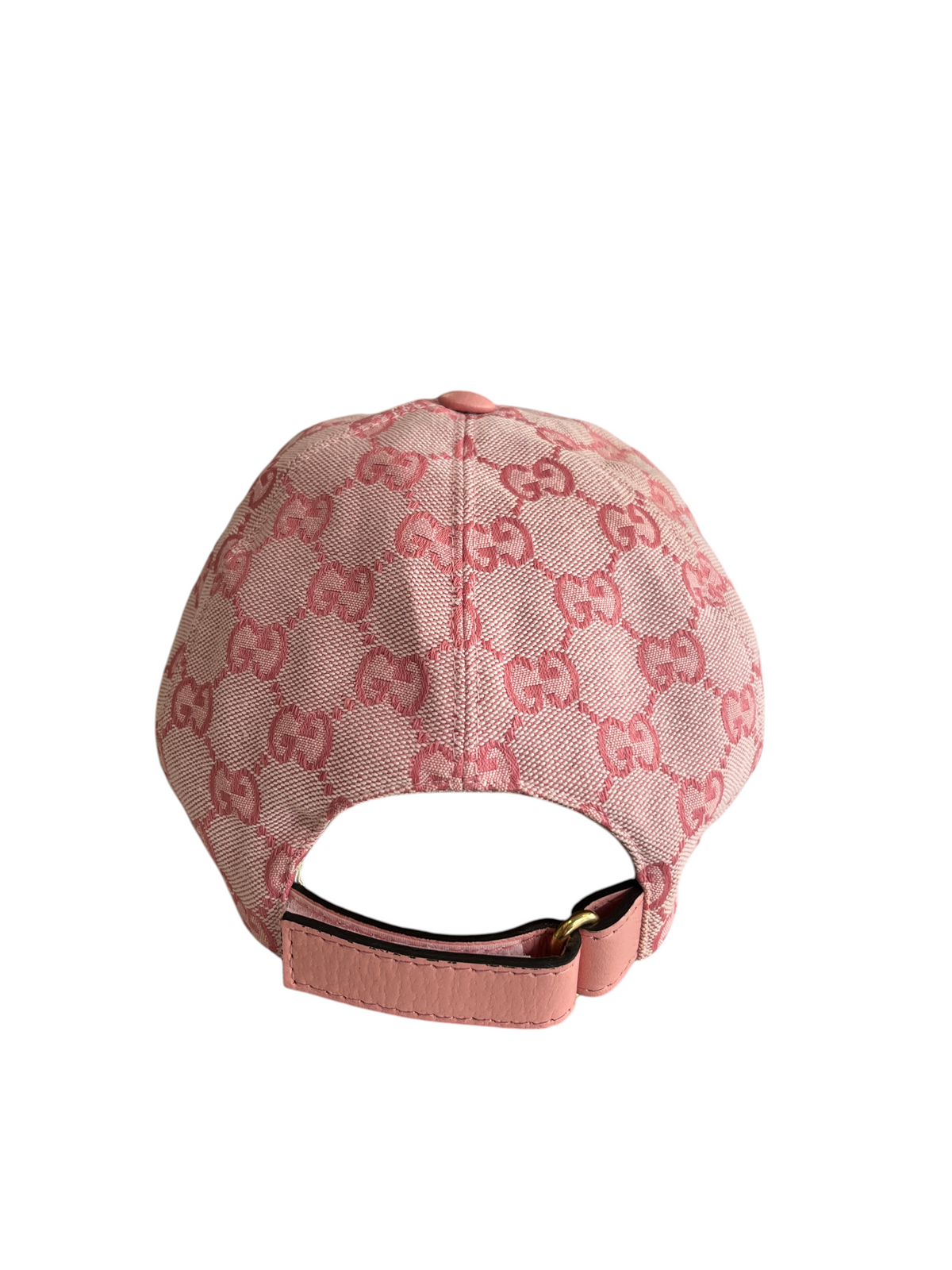 Casquette Gucci rose avec motif monogramme GG et bride arrière en cuir, proposée par vinqo.store
