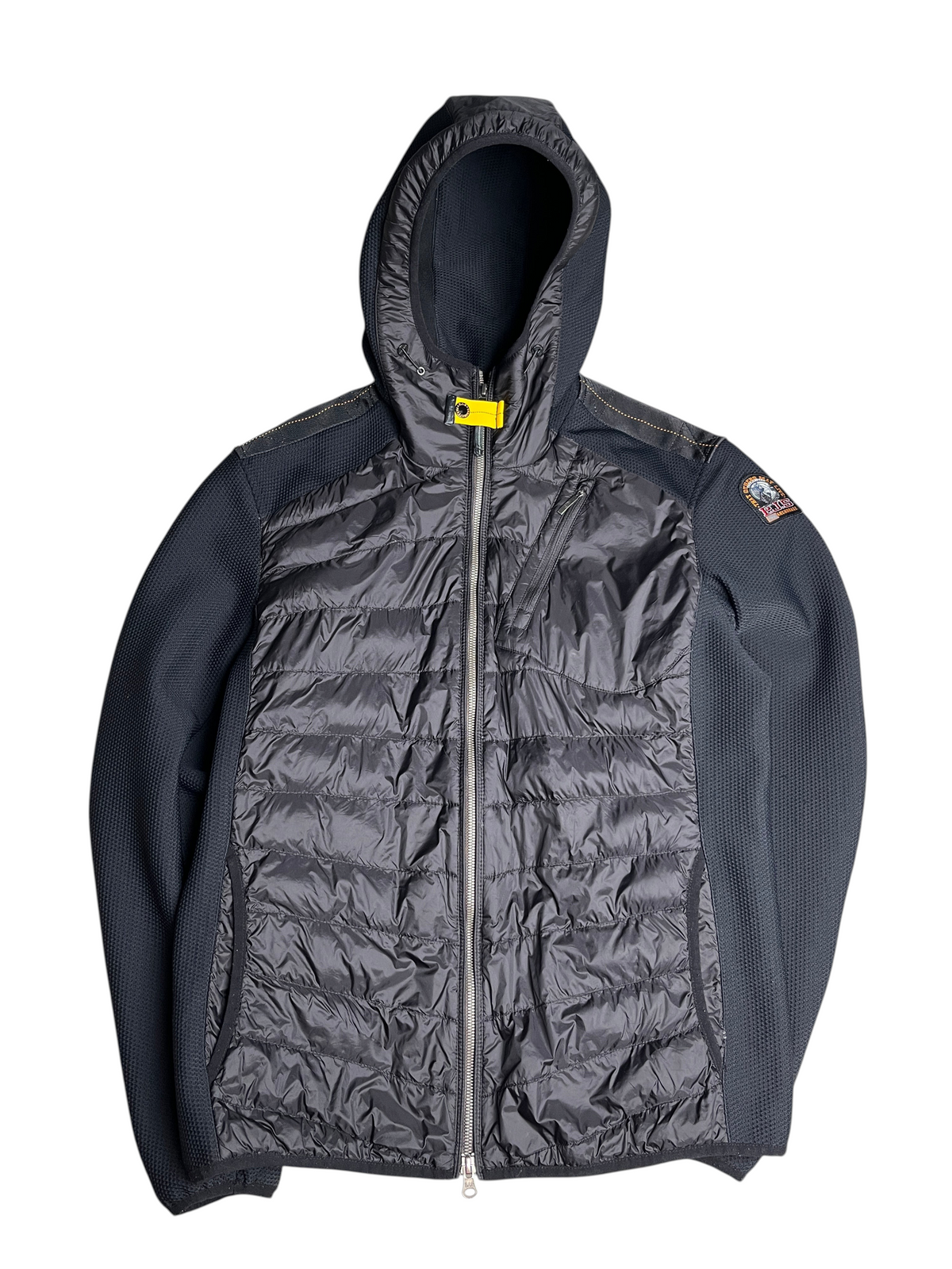Veste hybride noire vinqo.store Warmup avec capuche, panneaux matelassés et manches en maille texturée